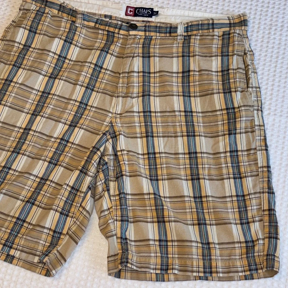 Chaps Men’s Size 36 Tan & Blue Plaid Cotton Shorts Flat Front